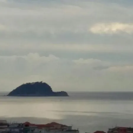 Πανσιόν Affittacamere Da Sandrina *